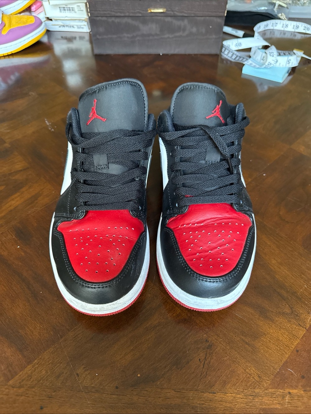 Jordan Air Jordan Low Bred Toe Black Red White Leather Sz 8 #553558-161
